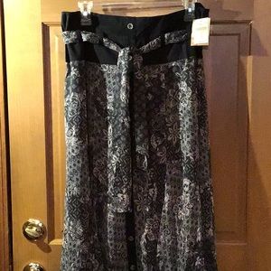 Coldwater Creek skirt with removable scarf